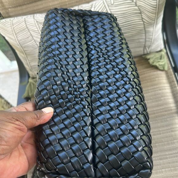 AH adorned Lauren Black | Woven Hobo Bag - Picture 5 of 7